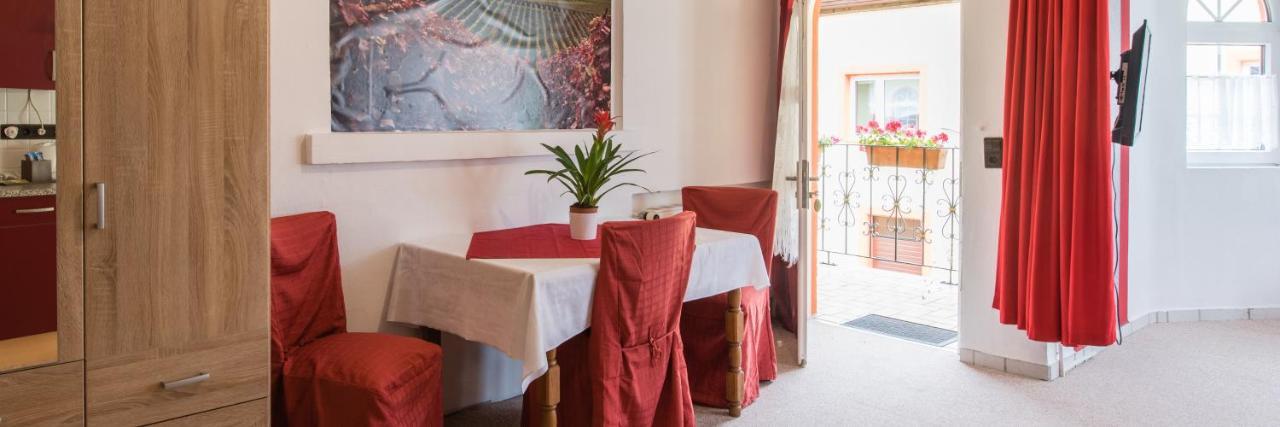 Hotel Weinschloesschen Im Weingut Roos Ilbesheim Exteriér fotografie